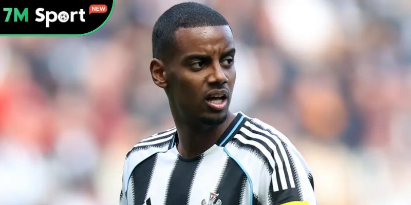 Alexander Isak đến Liverpool, liệu có bom tấn cuối mùa chuyển nhượng? 8 Mối lương duyên Isak - Newcastle có lẽ đã kết thúc